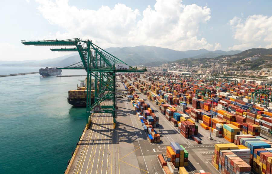 Looking for innovative solutions for decarbonization, pollution and safety at sea