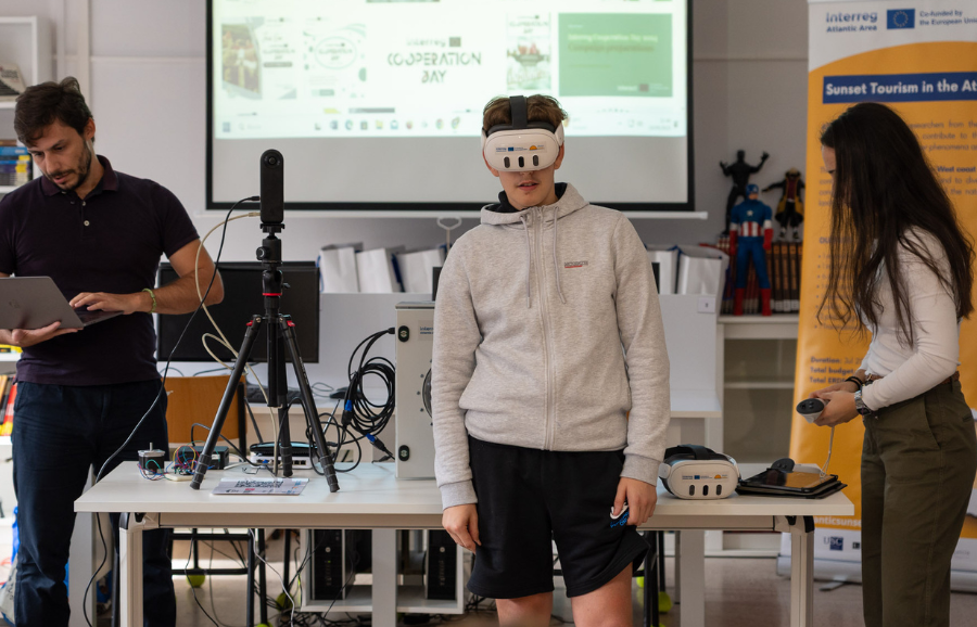 Galicia students immerse themselves virtually in the Atlantic sunsets spots